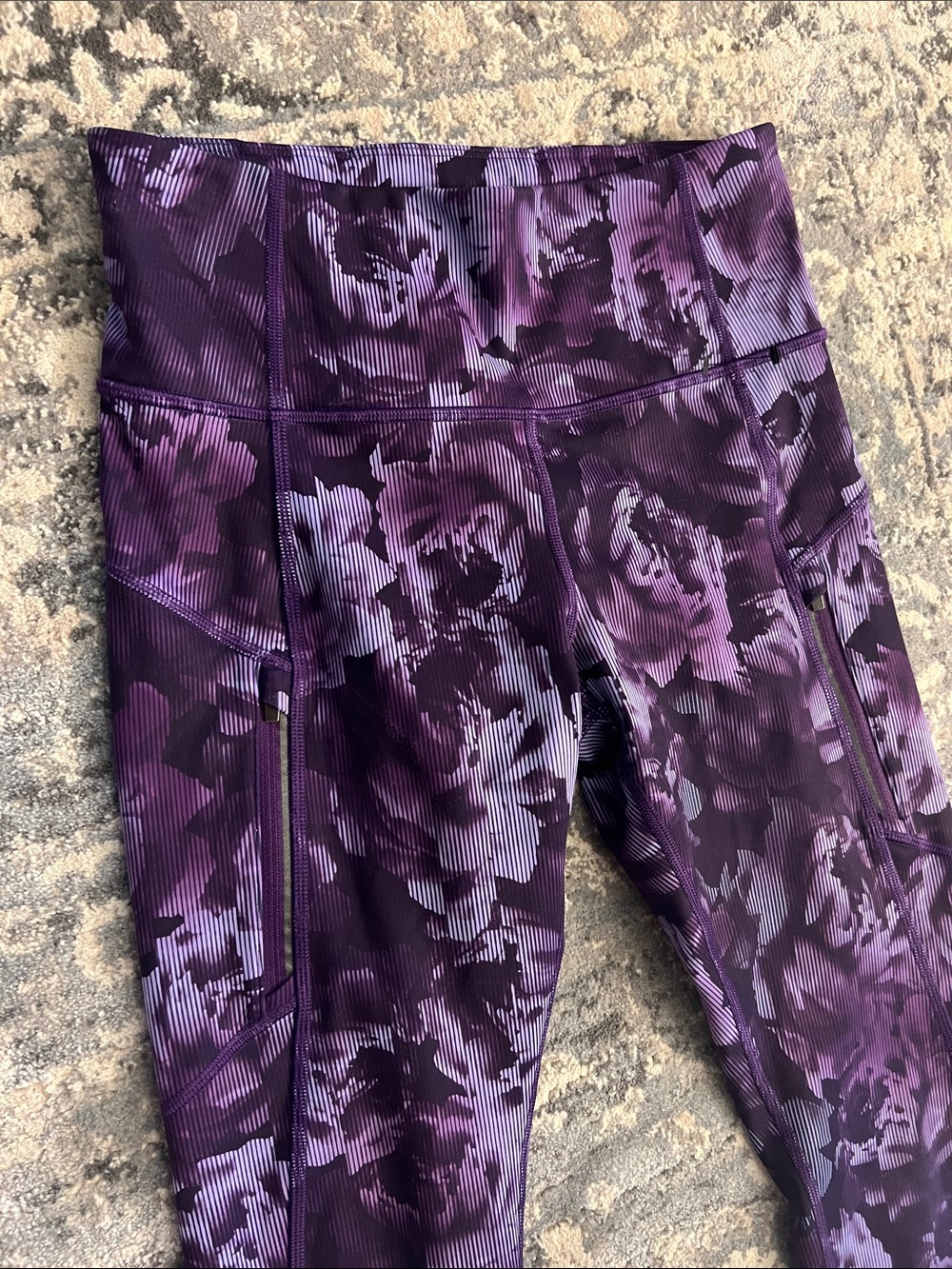 Athleta Rainier Printed Tight Size Small EUC - Picture 5 of 12